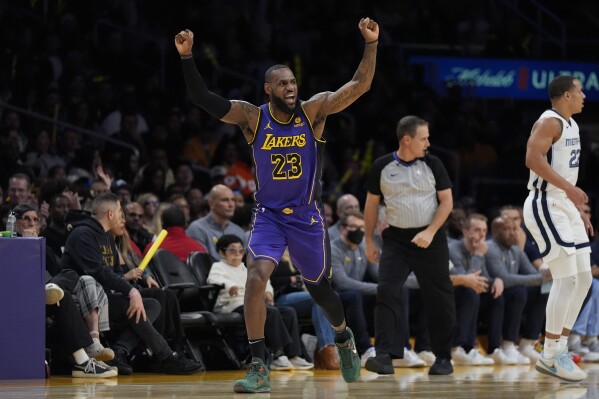 LeBron James inks sports trading card deal with Fanatics will